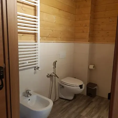 Lorica Suite Lago 아파트호텔 4*