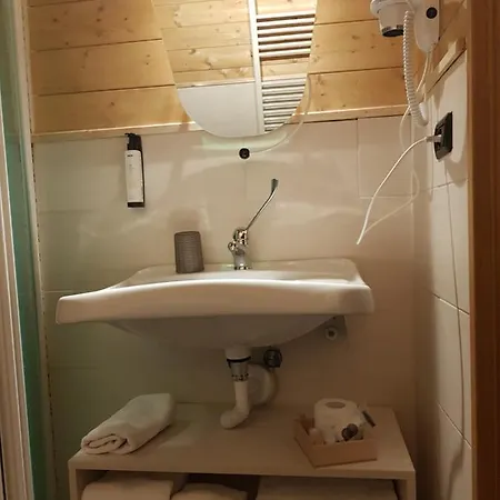 Aparthotel Lorica Suite Lago Lorica