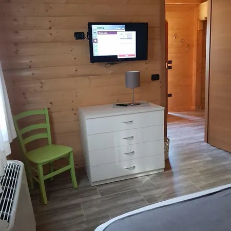 Lorica Suite Lago アパートホテル 4*