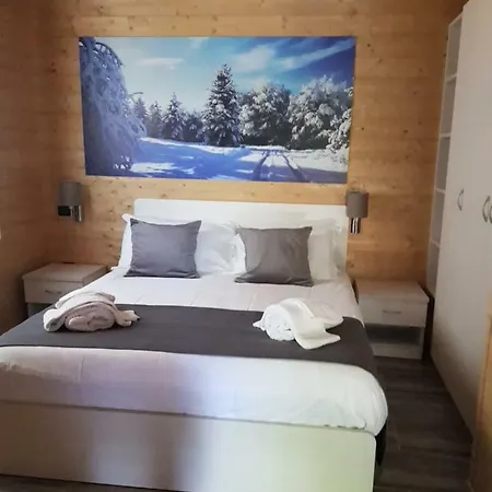 Lorica Suite Lago アパートホテル
