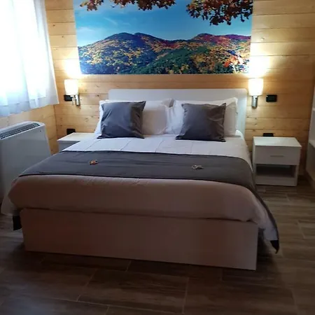 Lorica Suite Lago アパートホテル 4*