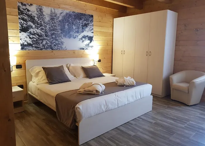 Lorica Suite Lago Apartmanhotel 4*