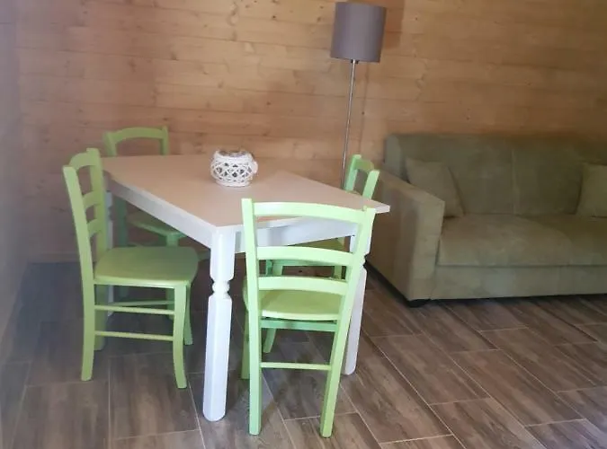 Apartmanhotel Lorica Suite Lago Lorica