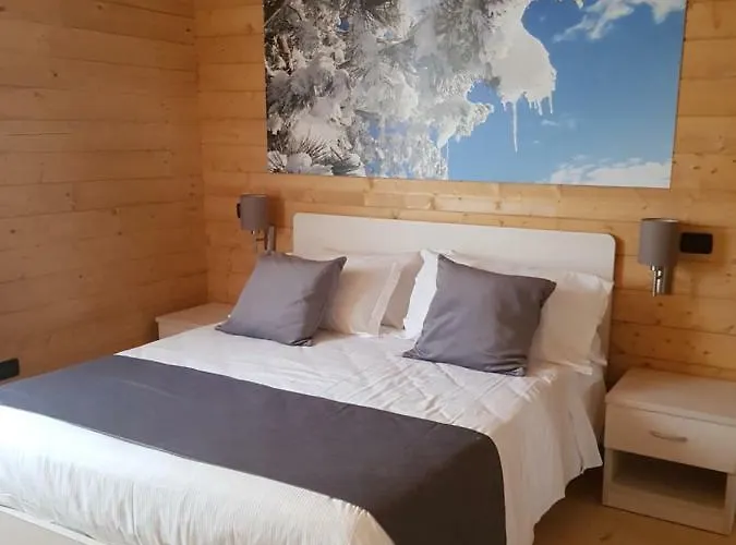 Lorica Suite Lago Apartmanhotel 4*