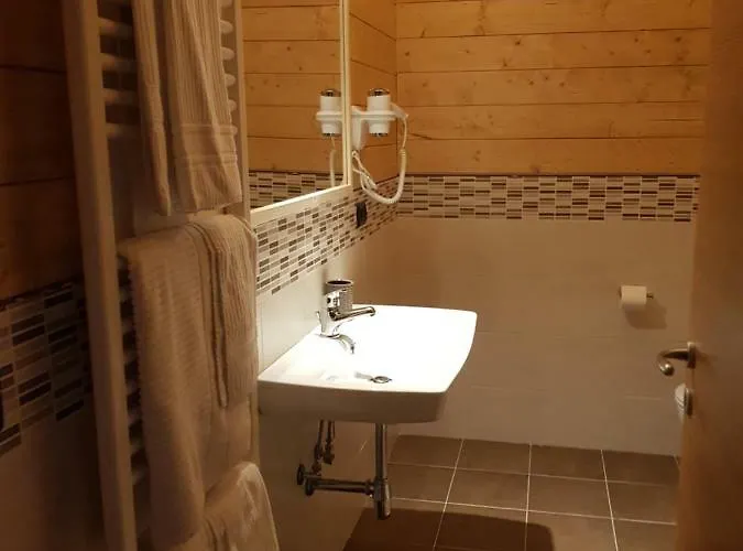 Lorica Suite Lago Apartmanhotel Lorica