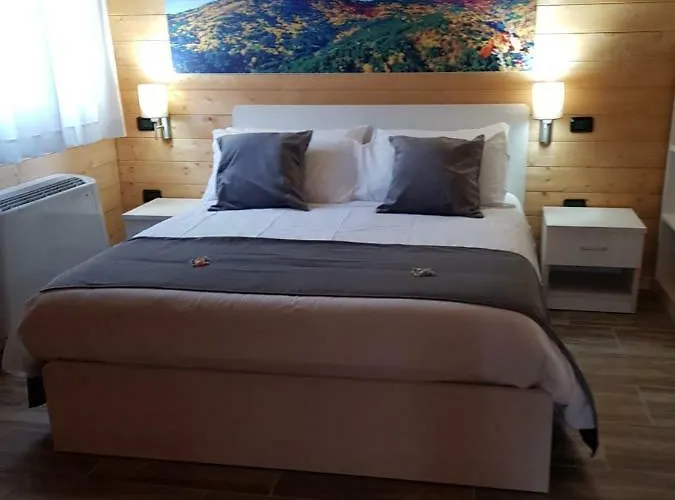 Lorica Suite Lago Apartmanhotel 4*