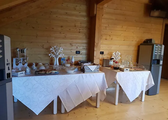 Apartmanhotel Lorica Suite Lago 4*